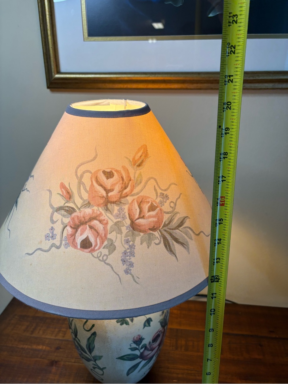 Vintage Cottagecore Ceramic Table Lamp - Picture 12 of 15